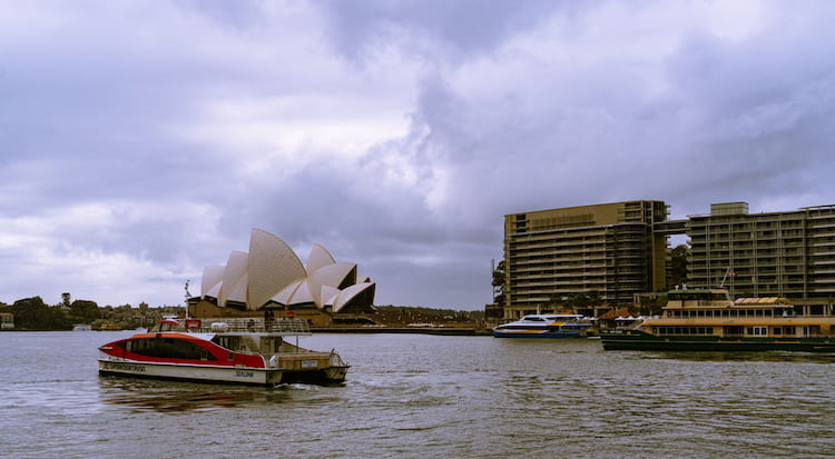 9D LEBARAN HOLIDAY COMPLETE AUSTRALIA WITH MOVIE WORLD 2027